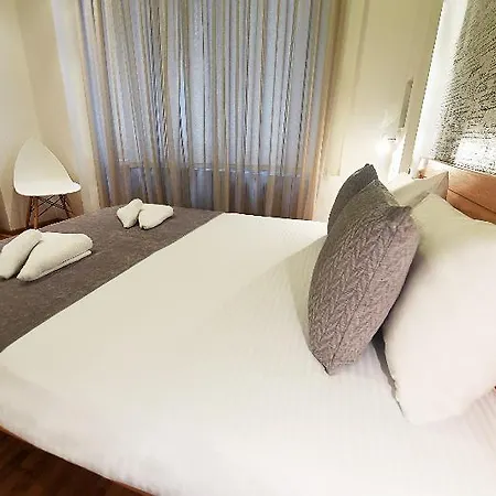 2 Hotel 3*